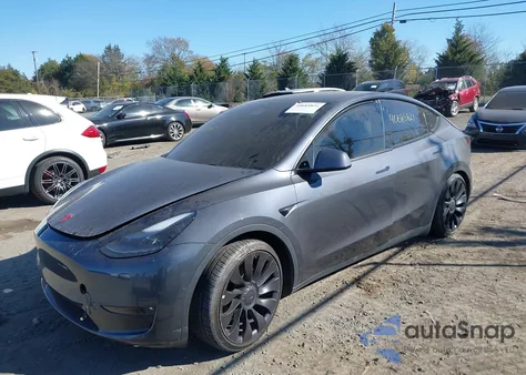 2022 Tesla Model Y Performance Dual Motor All-Wheel Drive from USA, damaged, VIN 7SAYGDEF7NF397558